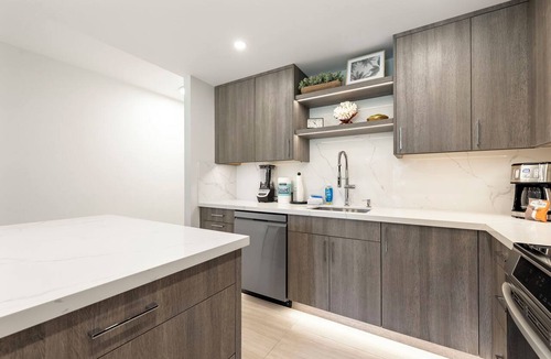 Kihei Condo | BRAND NEW REMODEL-OCEAN VIEW-GROUND FLOOR-LARGE LANAI-AC-MODERN FINISHES