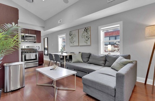 Southwark Apartment | Bright 1BR Retreat | Sleeps 4 | by Liberty Bell