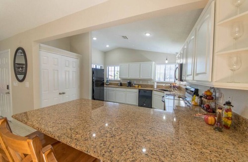 Black Mountain House | Calcutta · Relax in Style! Pool, Vegas games, RV Parking