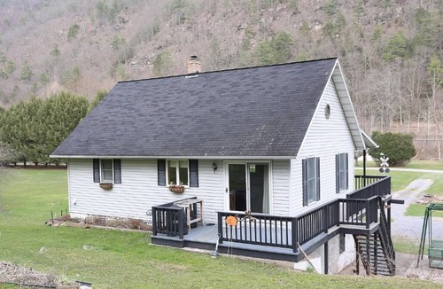 Farrandsville Cabin | Campfire Stories - Pine Creek! Room for up to 6!