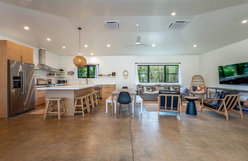 Queen Emmas Bluffs House | Casa Aloha