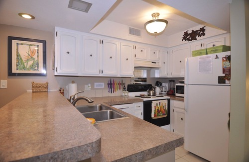 Kailua-Kona Condo | Casa De Emdeko Oceanfront Condo with Private Beach on Water , AC,