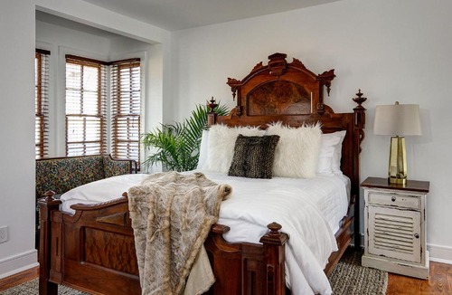 Cape May Bed & Breakfast | Casablanca