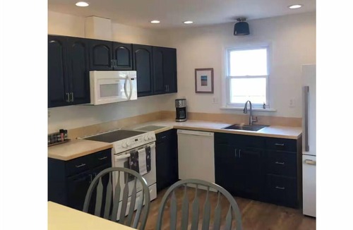 Green Creek House | Celebrate Summer! 5 min walk to bay beach! 15 Minutes to Cape May & Wildwood