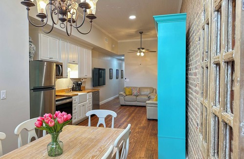 Troy Apartment | Charming 2 BR/2 bath in Historic District - Rent 1 Suite or Both/8-16 people!