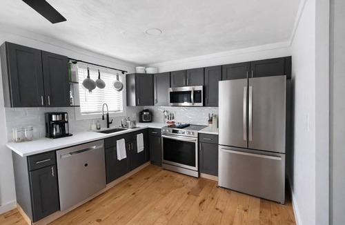 Owego House | Charming 3-bedroom house with AC in gorgeous Apalachin. Golf , walk, relax