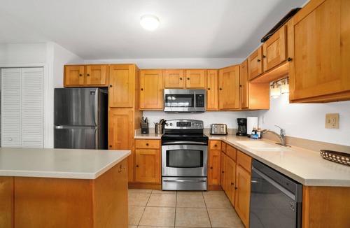 Kaiulani Villa | Charming 3-bedroom villa in delightful Princeville with WiFi, AC Included