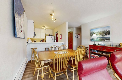 Alpine Meadows Condo | Charming condo with mountain views, less than mile from Alpine Meadows