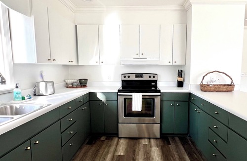 Jasper House | Charming Cottage with Stunning Point Views, Flat Lot, Walk-in Water, and a Dock!