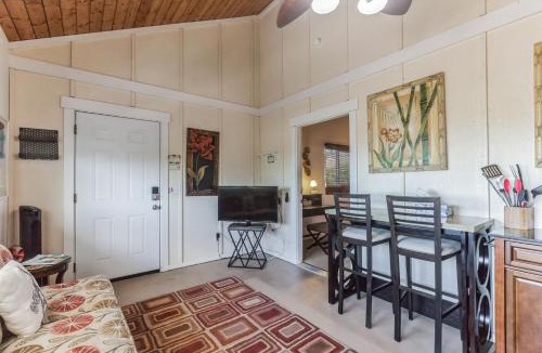 Kalaoa House | Charming Pu'ukala Sunset - Near Hiking and Golf home