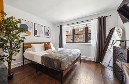 Center City West Apartment | Charming Studio in the Heart of Center City with Fast WiFi