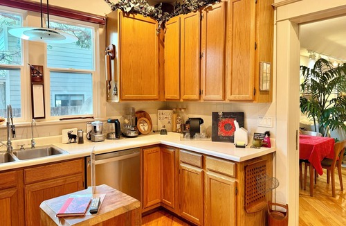 Lower Arapahoe House | CLASSIC BOULDER VICTORIAN artist's home, ideal location a short walk to downtown