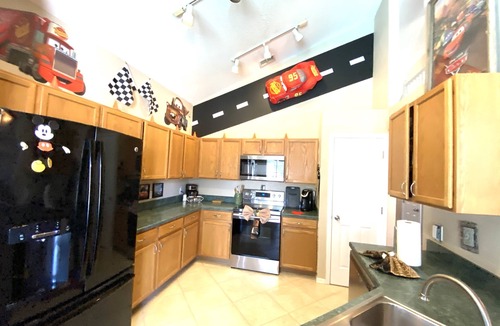 West Kissimmee House | CLEAN! Themed, HUGE salt pool, Private yard, GREAT reviews, Game room, Free BBQ