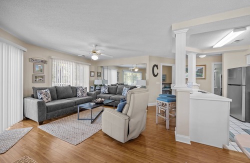 Calabash Condo | Coastal Golf Course Condo – Shared outdoor pool and fitness center