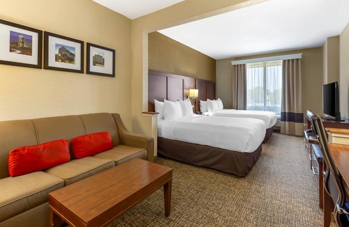 Southeast Raleigh Hotel | Comfort Suites Raleigh Walnut Creek