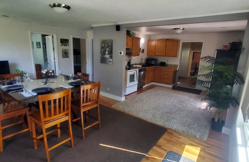 Southeast Boise House | Comfortable 2-bedroom house in Boise. Hot Tub. Fenced yard. Pet friendly.