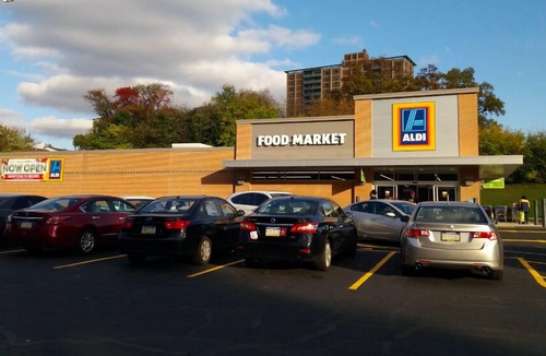 Spruce Hill Apartment | Coming for CHOP or PENN? This is a GREAT CHOICE