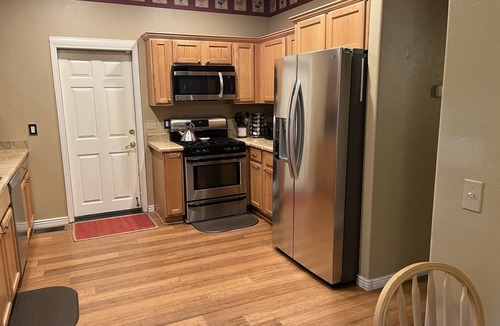 Flagstaff House | Continental Country Club- Quiet Neighborhood- 4 Bdrm with Central A/C, New Decks