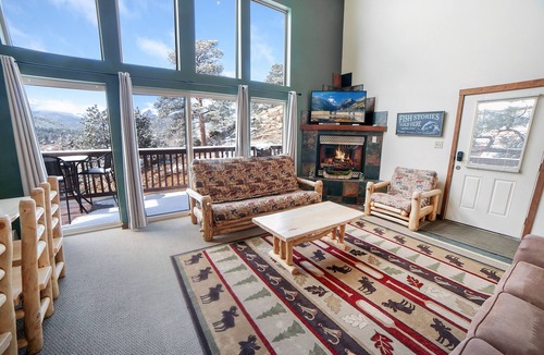 Estes Park Cabin | Continental Divide Cabin with breathtaking views from large picture windows