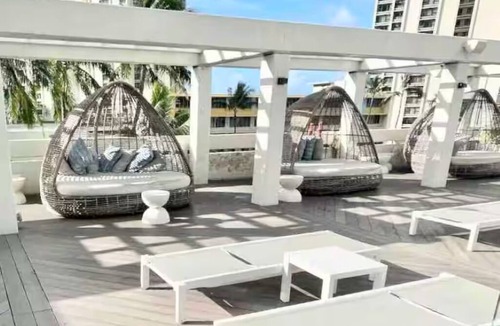 Ala Moana Apartment | Cozy 1-bedroom apartment in peaceful Honolulu with AC and gym