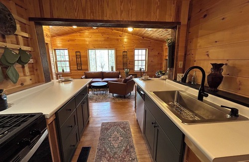 Unadilla House | Cozy 2-bedroom Cabin located 20 Minutes from Cooperstown All Star Village
