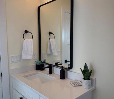 Jefferson Park House | Cozy 3 Bedroom Denver Home by Mile High Stadium and Downtown!