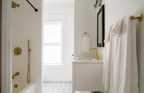 Witmer House | Cozy Farmhouse near all Attractions