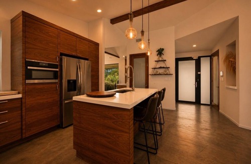 Los Angeles House | Cozy Oasis in Oakley with Basketball court,pool