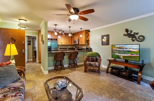Kihei Condo | Cozy stylish condo in sunny South Maui