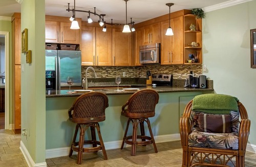 Kihei Condo | Cozy stylish condo in sunny South Maui