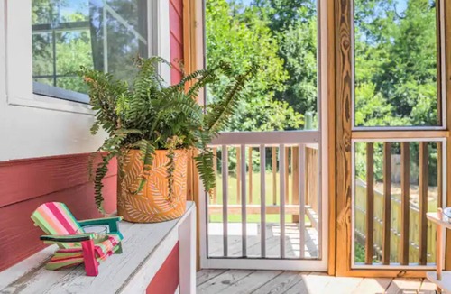 Durham House | COZY SUN FILLED HOME/MODERN VILLA NEAR DOWNTOWN