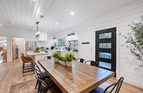 Broken Bow Cabin | Creek Retreat | Heated Pool | Modern Farmhouse