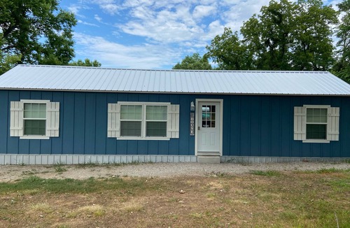 Cleora Cabin | Cute cabin in nice quiet secluded area close to the water, The Coves Golf course