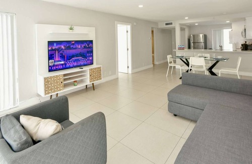 Downtown Fort Lauderdale Apartment | ✨Deluxe Designer Two Bedroom Apartment at Fort Lauderdale