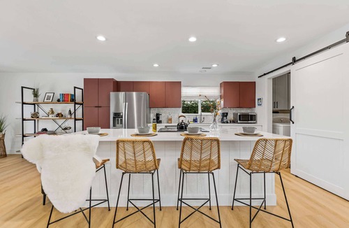 Shadow Mountain House | Design | Single Level | AC | Hottub | Backyard Fun