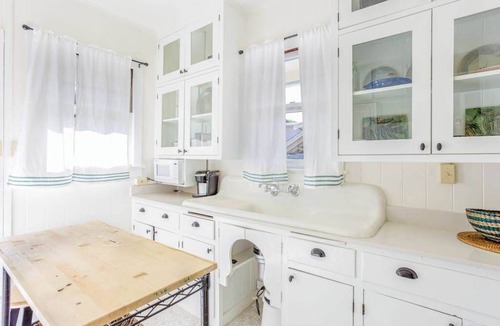 Diamond Head - Kapahulu - St. Louis House | Diamond Head Views & a Short Stroll to Waikiki