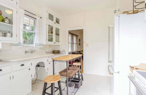 Diamond Head - Kapahulu - St. Louis House | Diamond Head Views & a Short Stroll to Waikiki