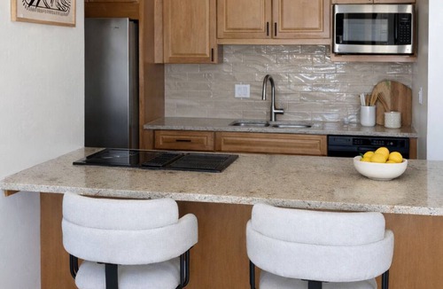 Dillon Condo | Dillon Lakefront Luxury w Iconic Mountain Views. Walk to Marina & Amphitheater