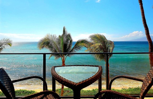 Honokowai Apartment | Direct Oceanfront View at Mahana Studio, King Bed - Kaanapali Next to Boardwalk