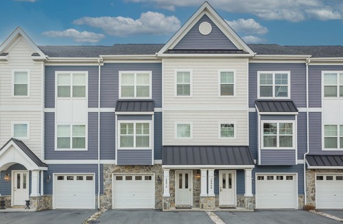 Rehoboth Beach House | Dog Friendly Rehoboth Beach Townhouse Pool Parking