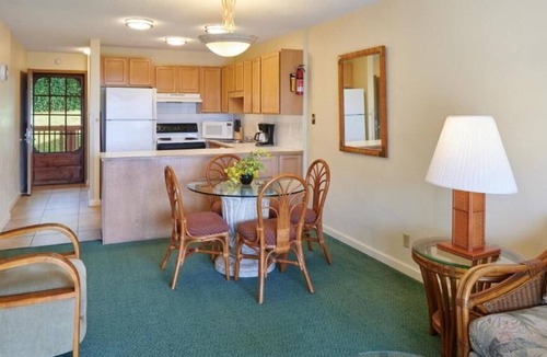 Nawiliwili Apartment | Dream Getaway! Spacious 2 Bedroom w/ Queen & Double Beds, Private Balcony
