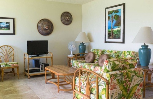 Princeville House | E2: 1 bedroom, 1st floor, oceanfront