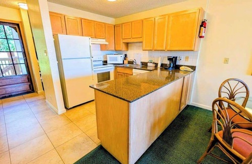 Nawiliwili Condo | Easy Beach-Close Living in Breezy Lihue