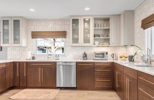 Old North Boulder House | Elegant Mid Century Modern Ranch - Walk to Pearl and Sundance! EV Charger!