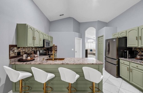 Solana House | Elegant Solana Retreat | Pool | 20 Min to Disney