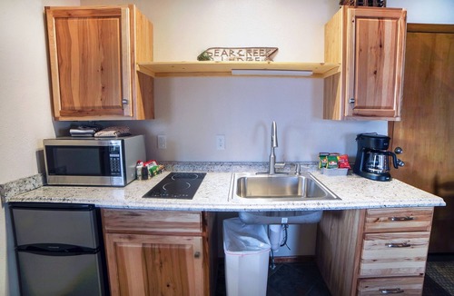 Estes Park Cabin | Enjoy your time in a cozy suite at a great rate!