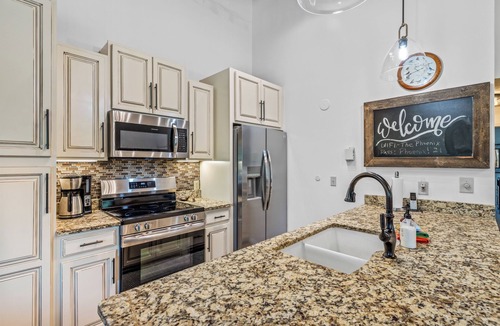 Steamboat Springs House | Expansive Condo! Walk to the Slopes! Winter Shuttle! Heated Pool & Hot Tub!
