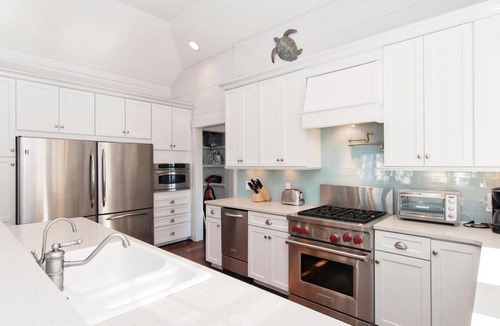 South End House | Exquisite 5 Bedroom Home w Elevator and Sound View