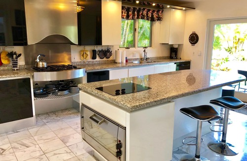 Kahala House | Fall Price Drop! Exclusive & Private Gated Estate, Large Family Oasis Hideaway