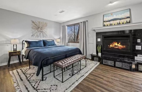 Chalet Village Ski Chalet | Fall Season Mtn Views, Hot Tub, Sauna, close to Downtown!